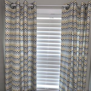 Pair of Pretty Chevron Print Curtains